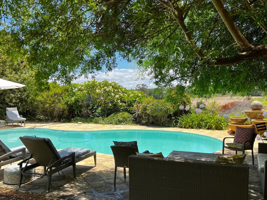 8 Bedroom Property for Sale in Raithby Western Cape